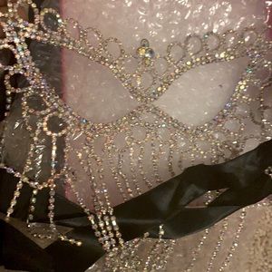 Brand new beautiful iridescent face mask